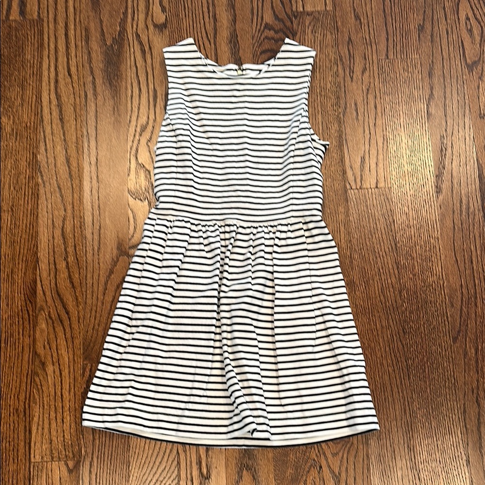 Some Are Just Black & Whits! Love this little number, JCrew Size Sp